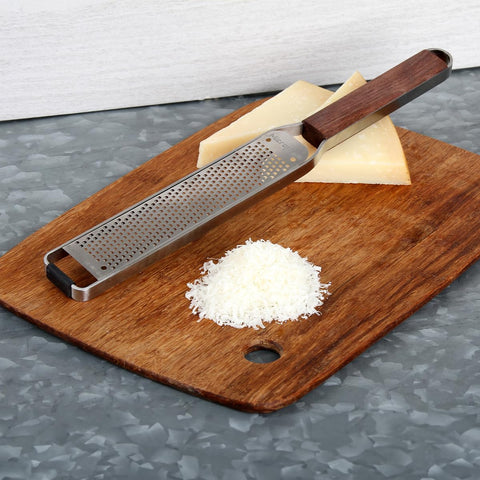 Microplane Master Series stainless steel blades deliver durable, precise grating