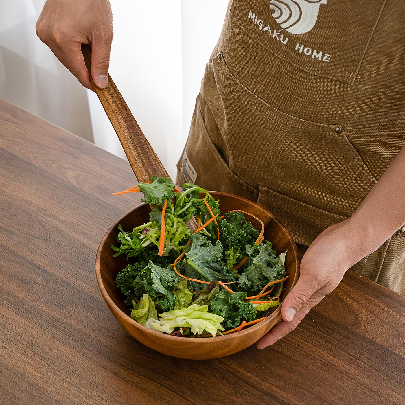 MIGAKU HOME ergonomic 12-inch spatula with comfortable handle for extended cooking