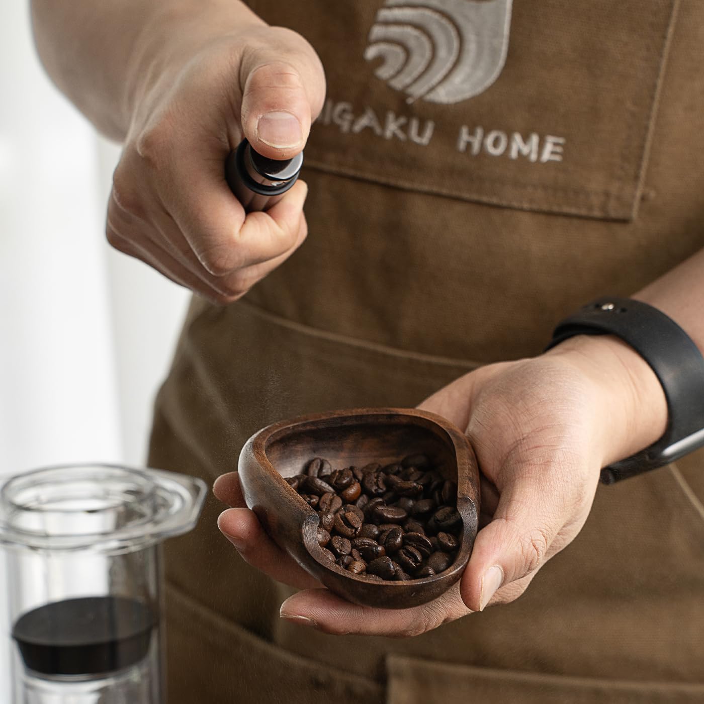 Migaku Home measuring tray highlighting pre-measured beans for consistent brews