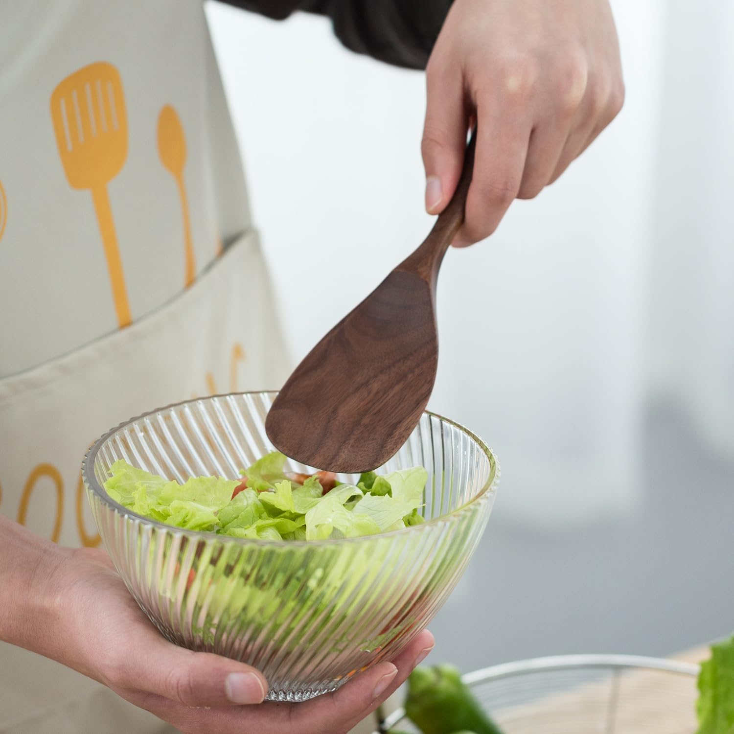 MIGAKU HOME eco-friendly black walnut spoons from sustainable wood source.