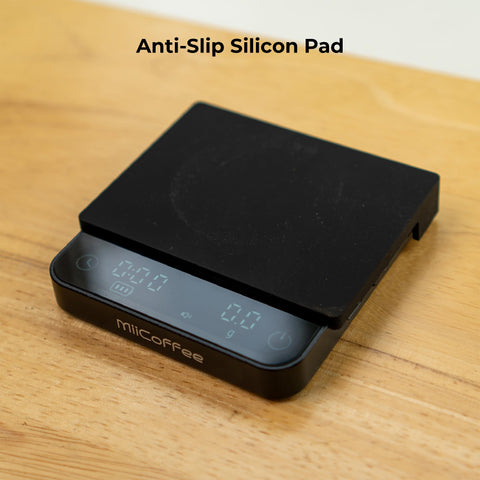 MiiCoffee Minipress minimalist design with hidden LED and touch controls.