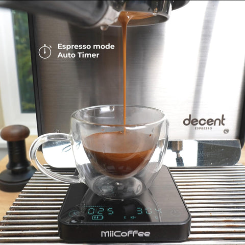 MiiCoffee Minipress scale reinforced glass top resists scratches and cleans easily.