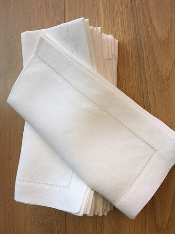 Minhcraft 100% linen napkins highlight eco-friendly, reusable dining essentials
