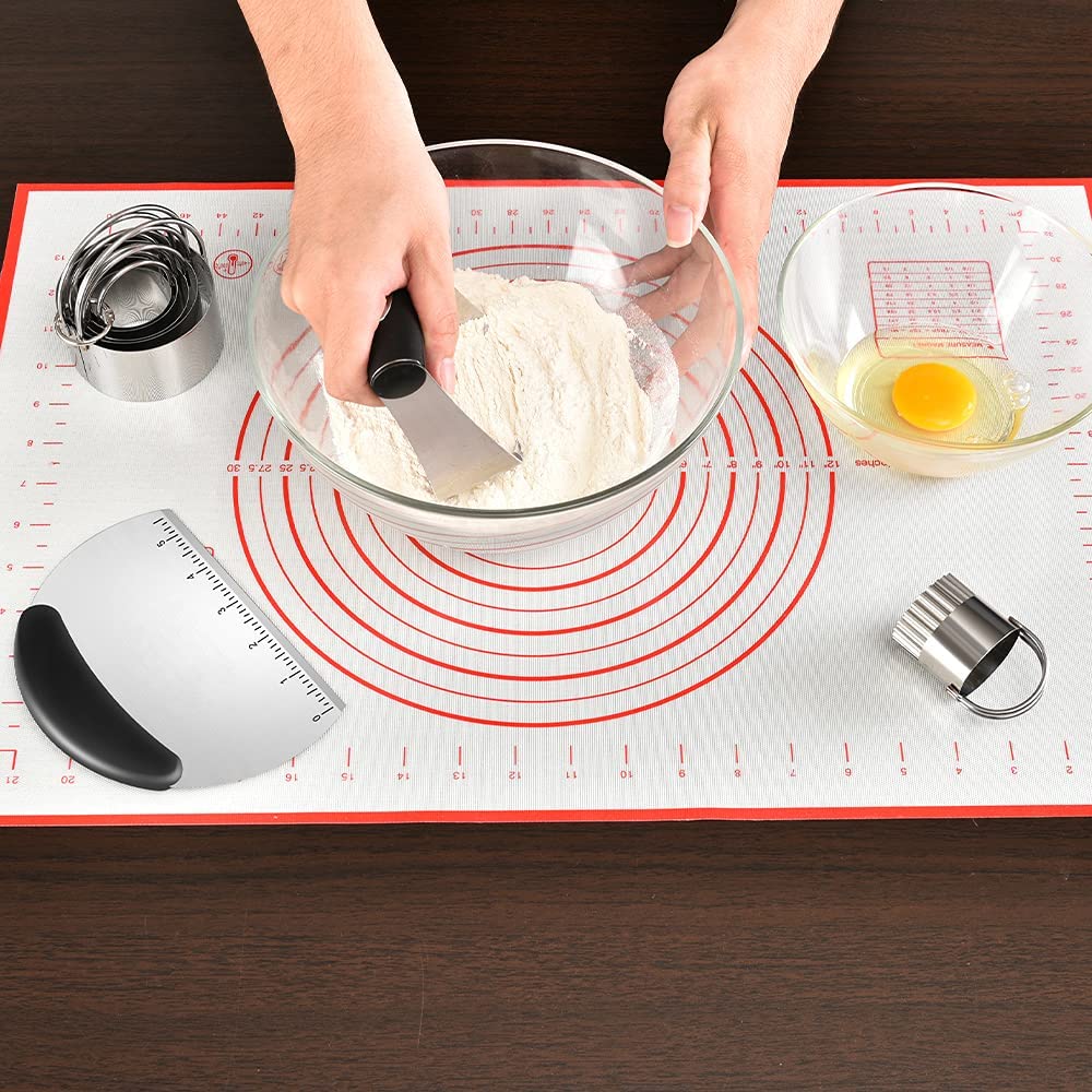 MINO ANT biscuit cutters in five sizes for uniform rounds