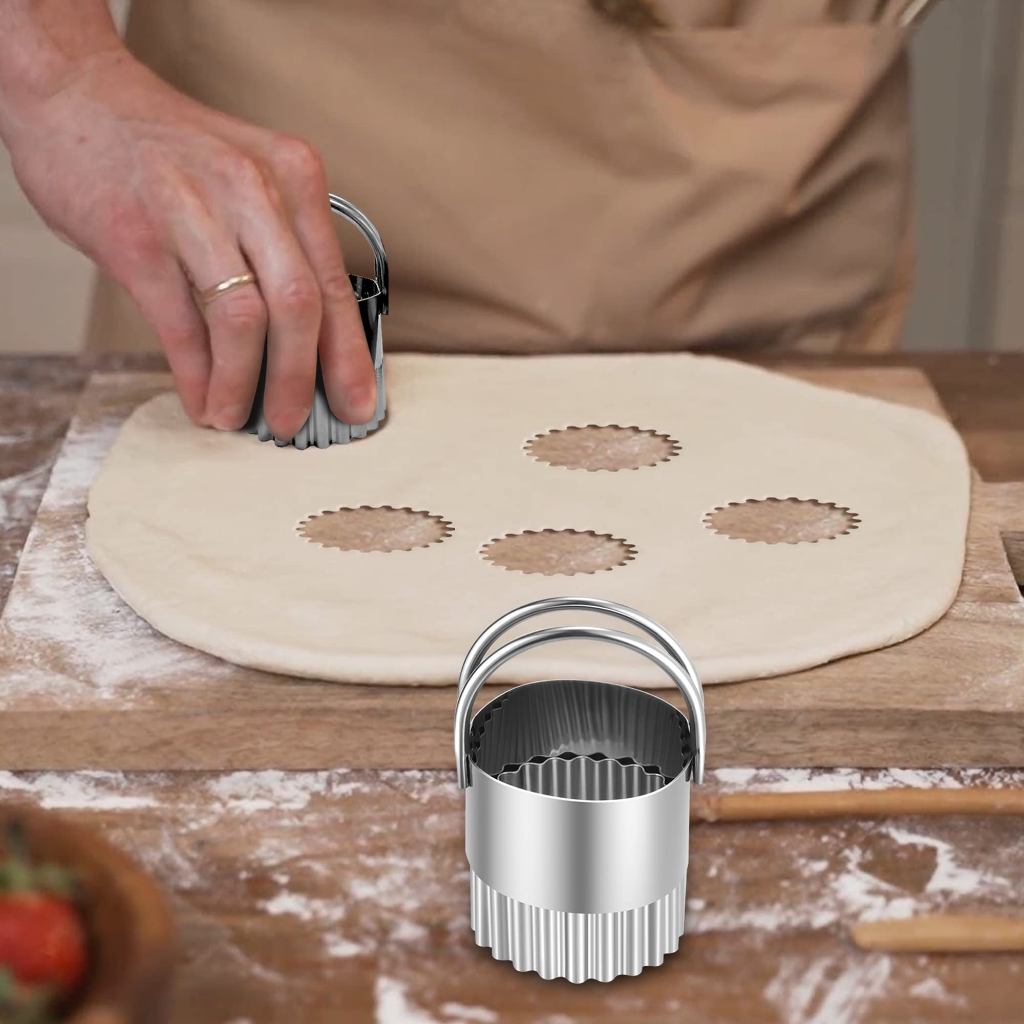MINO ANT Star cookie cutter to celebrate with sparkling cookies.