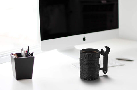 MISHOWNET tire mug packaging showcased as a cool gift option.