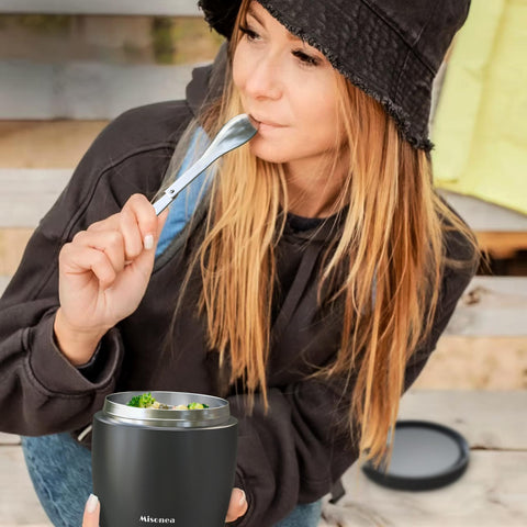 Misonea Thermo wide mouth opening makes filling and cleaning easy.