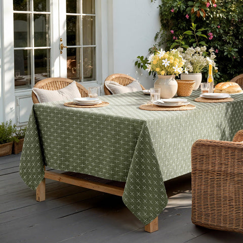MIULEE easy-care tablecloth stays textured after washes for frequent use