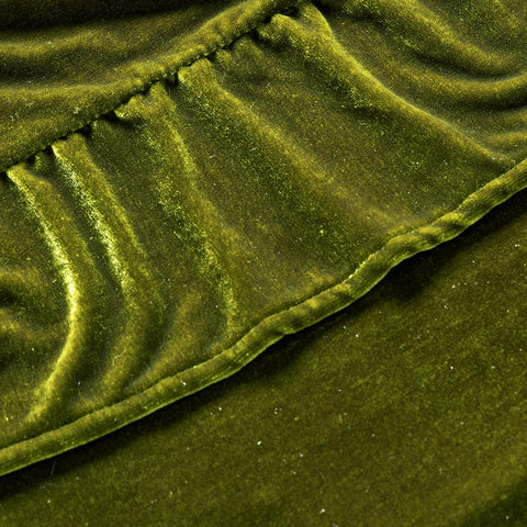 MIULEE velvet tablecloth care tips help keep wrinkle-resistant fabric pristine.