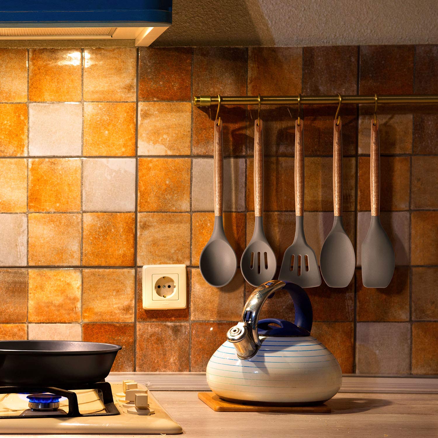 Miusco slotted spoon draining liquids efficiently