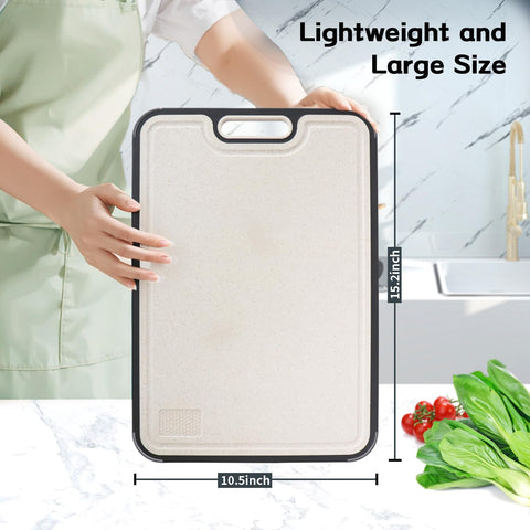 Mivndeeopu silicone non-slip corners prevent movement during chopping.