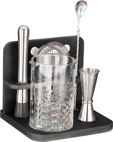 Mixeries seamless design means easy cleaning and elegant pours.
