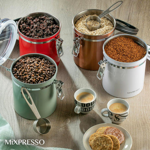 Built-in date wheel on Mixpresso lid to track freshness.