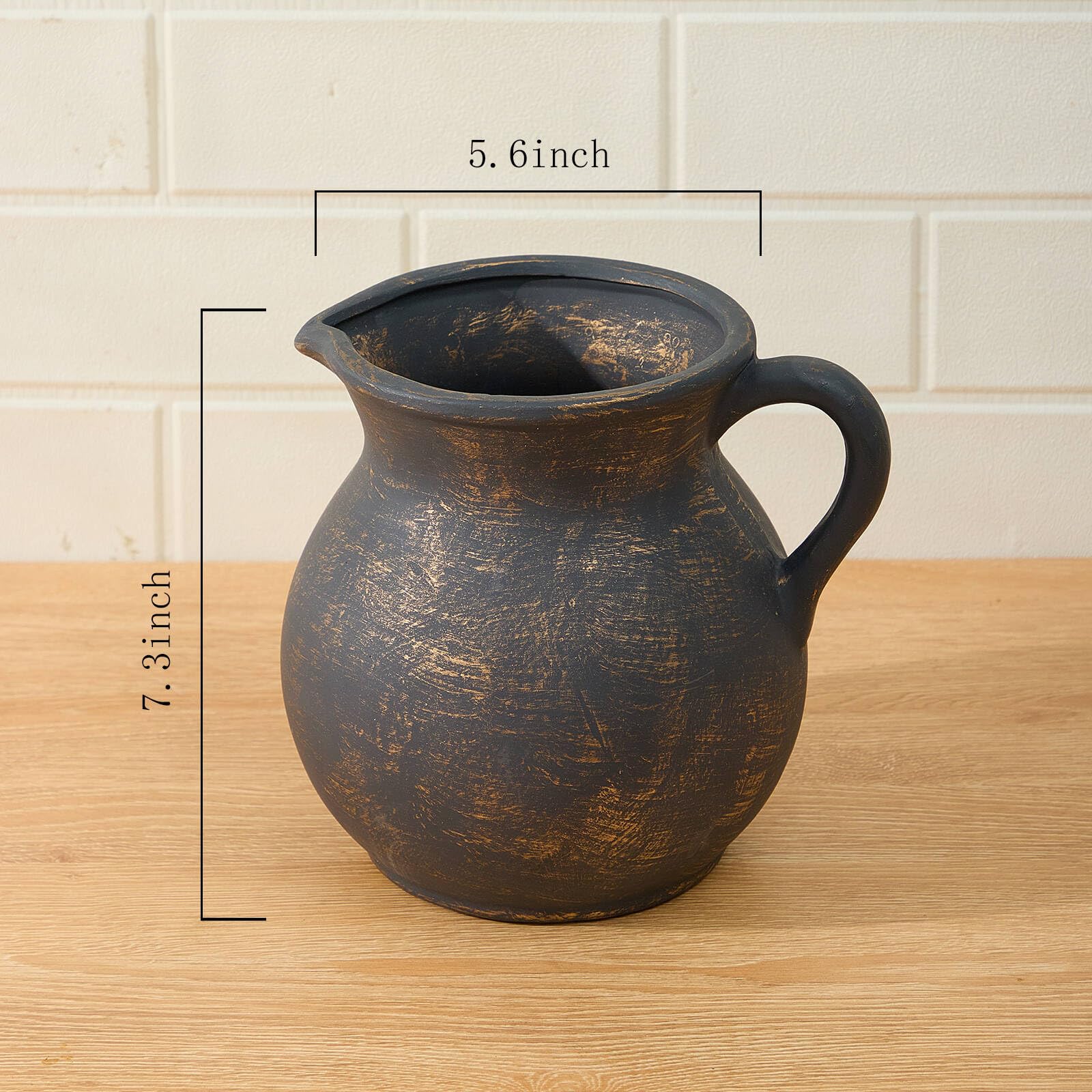 MIYUKI large-opening crock offers quick access to spoons and spatulas