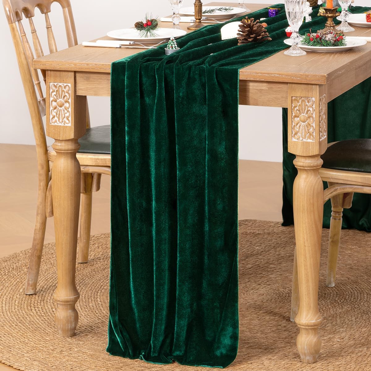 MLMC emerald-green velvet close-up showing wrinkle resistance and rich texture