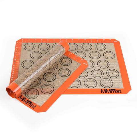 MMMAT dishwasher-safe mat offers convenient cleaning after baking sessions.