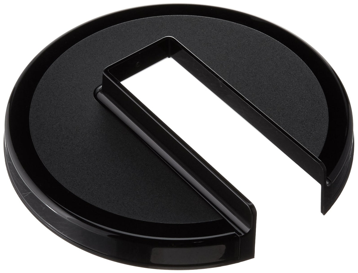 Moccamaster 13114 brew basket lid close-up showing precise fit and BPA-free material.