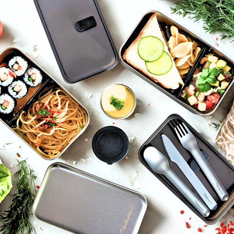 Modaniam leak-proof sauce container adds meal versatility.