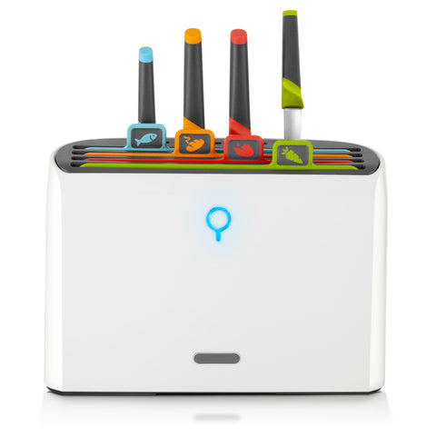 Modern Innovations electric cleaning stand for fast dry and simple storage