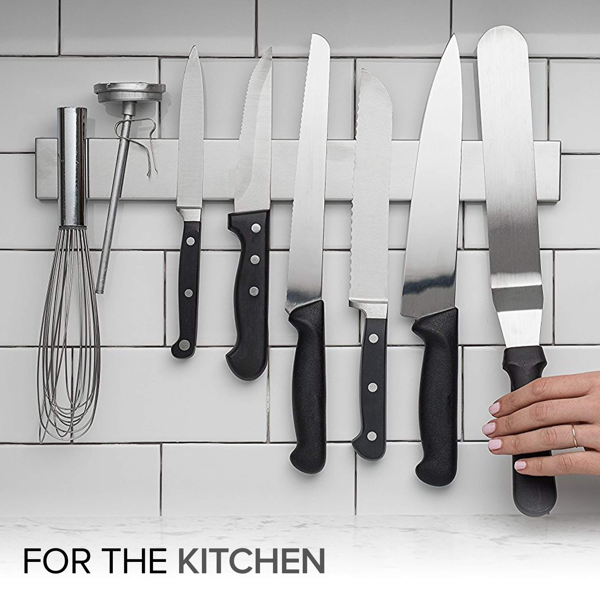 Modern Innovations satin steel knife bar showcases tools with a sleek, durable finish.