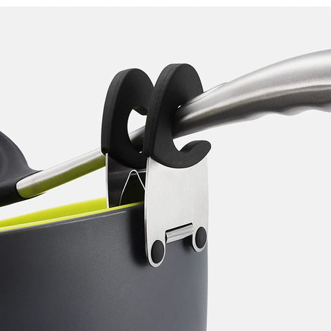 MogPnaMau dual-hook storage design simplifies utensil organization.