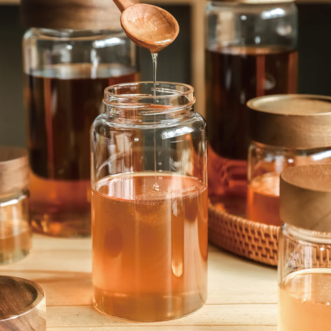 MOLADRI dishwasher-safe glass jar suitable for easy cleanup after busy meal prep.