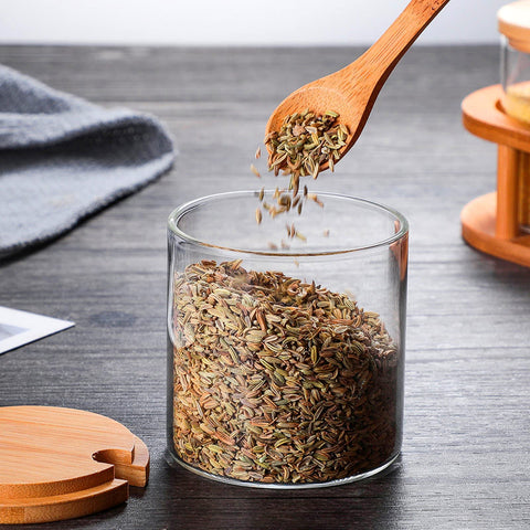 MOLADRI seasoning container with scoop ideal for salt and pepper.
