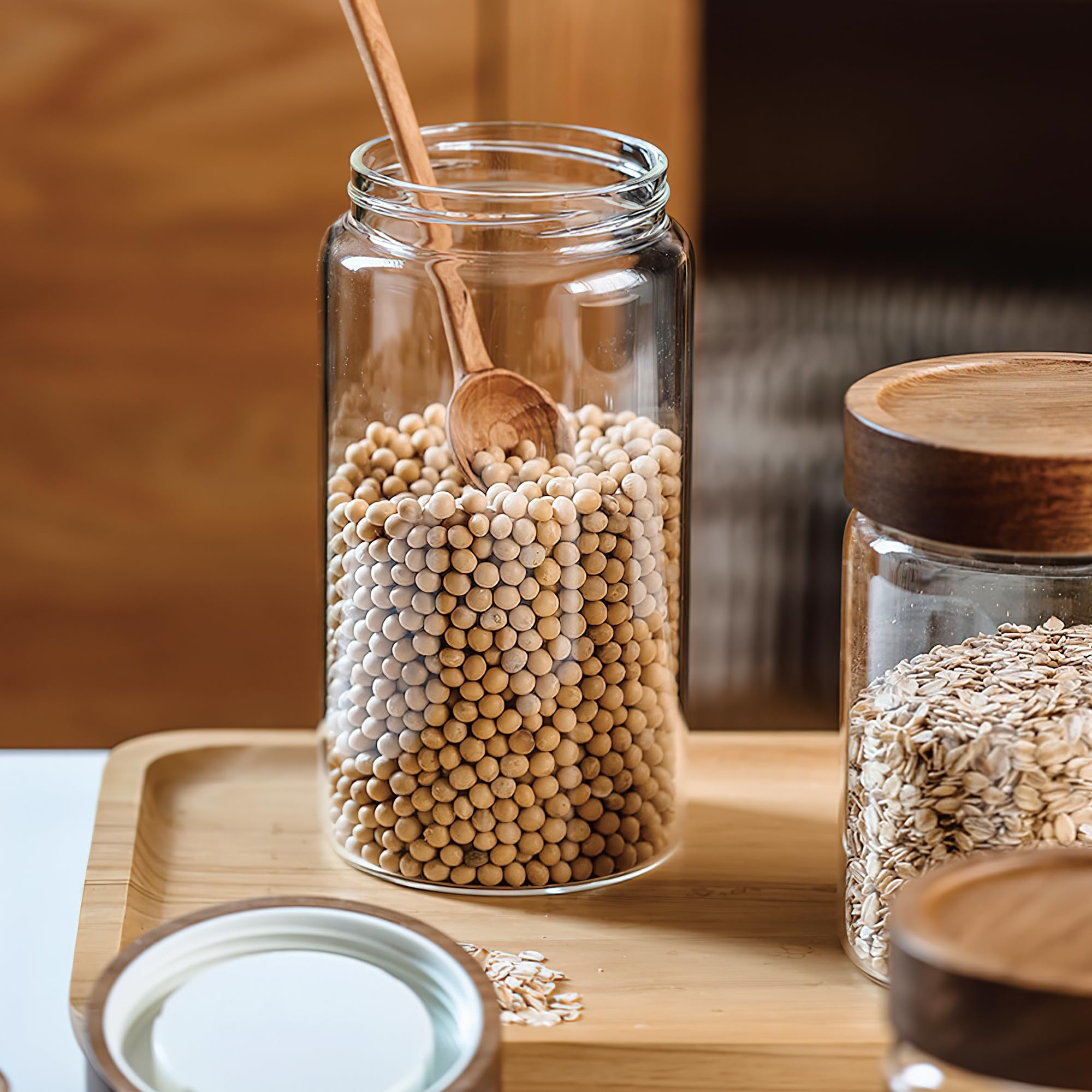 MOLADRI stylish glass jar as kitchen decor complements modern and retro interiors.