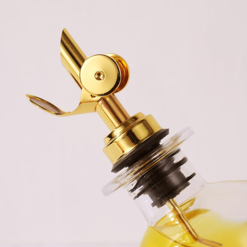 Molimoli auto-sealing spouts keep dust out for better hygiene