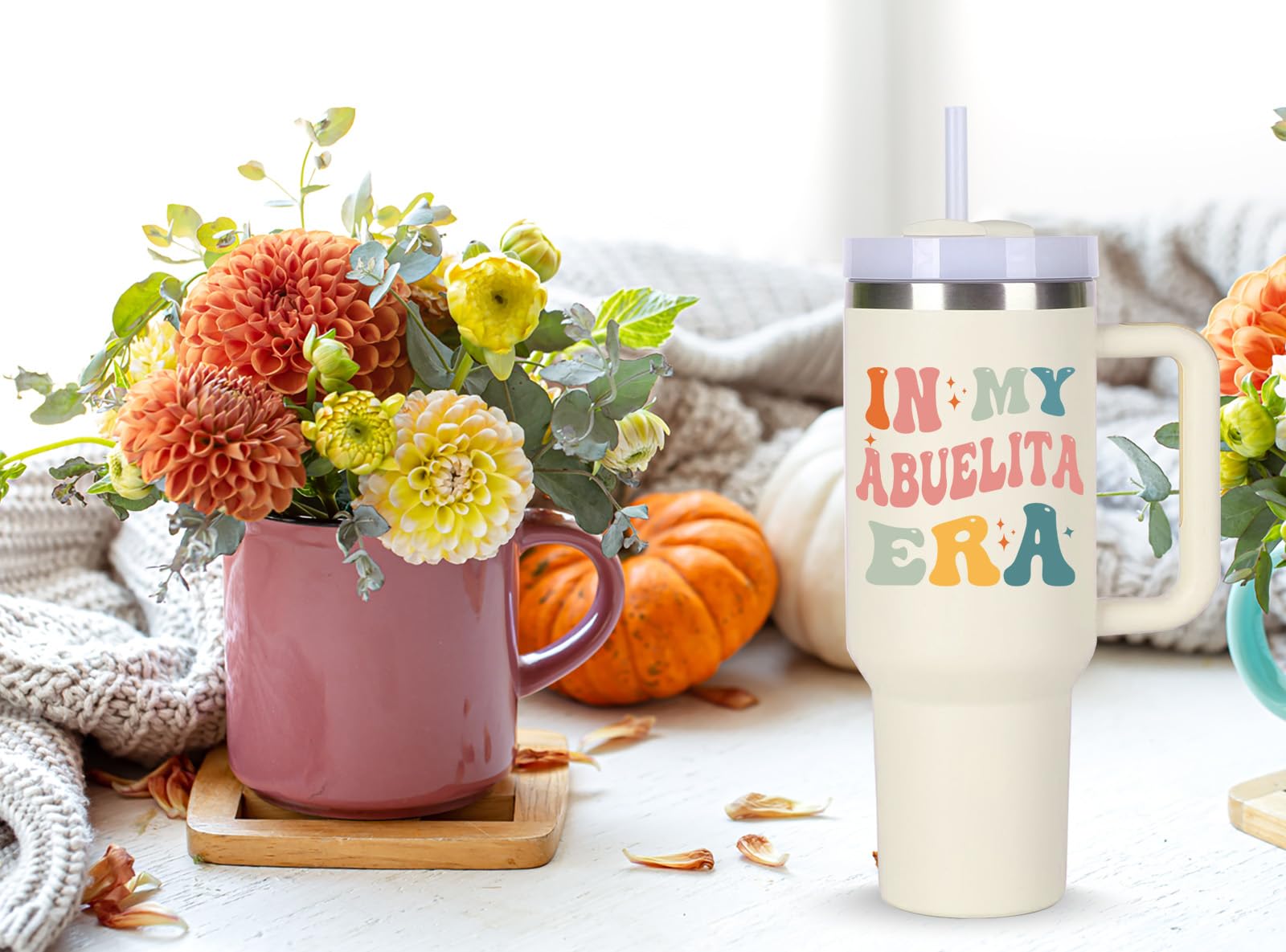 momocici Cup-friendly 40 oz tumbler fits most car cup holders for convenient travel