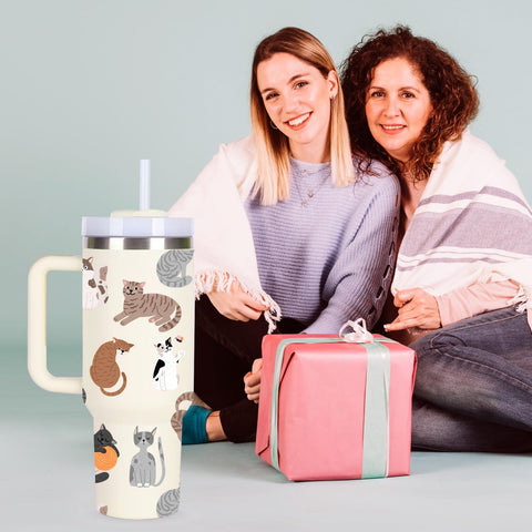 momocici cat tumbler lid closeup, BPA-free with easy sipping options.