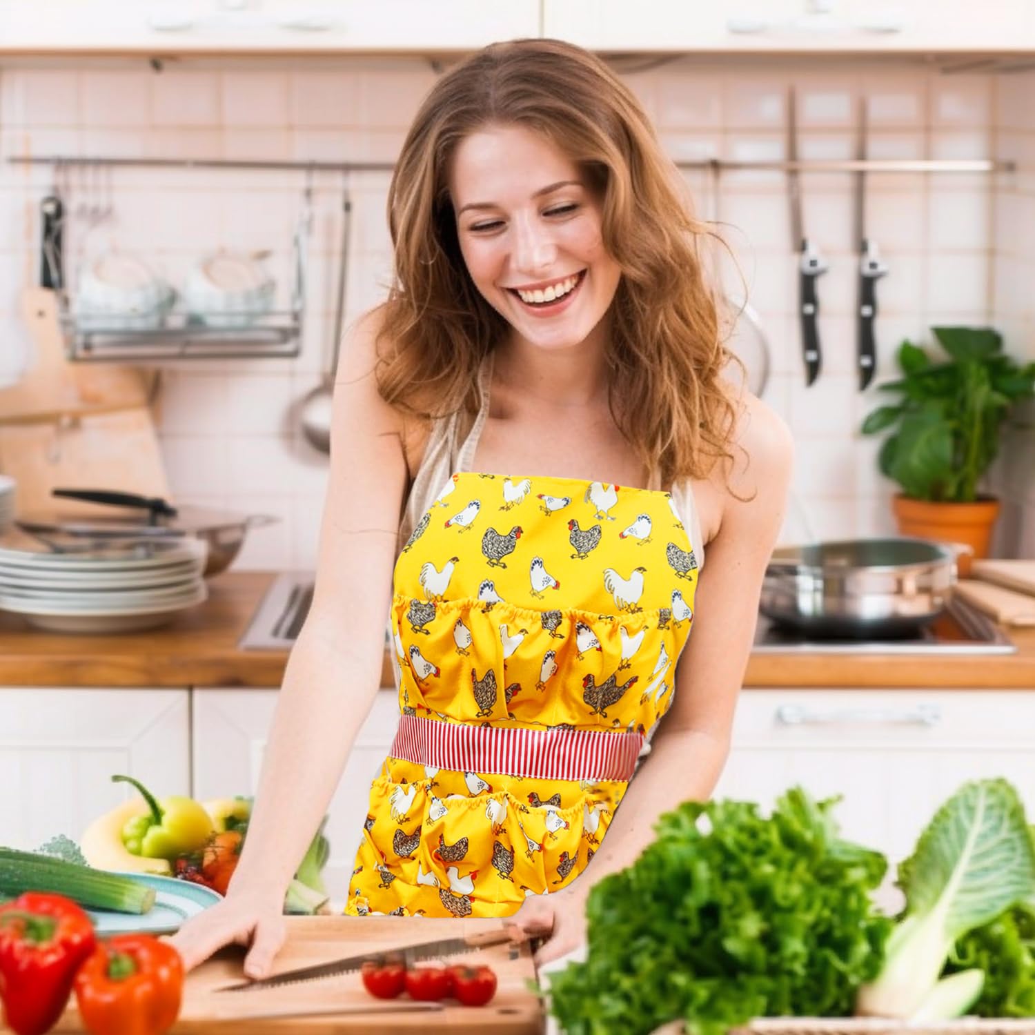 MOMWOW egg apron with elastic top-pocket protection secures eggs while bending