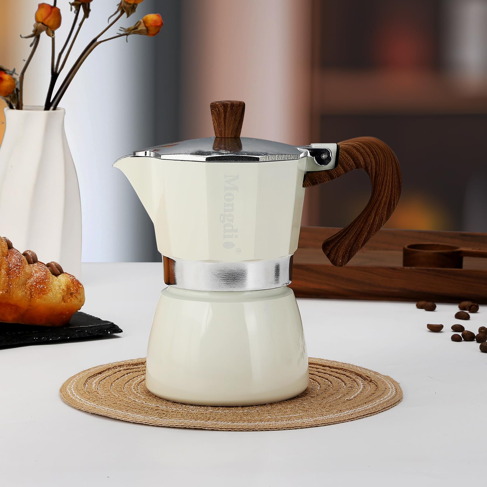 Mongdio stove-top espresso maker with easy assembly.