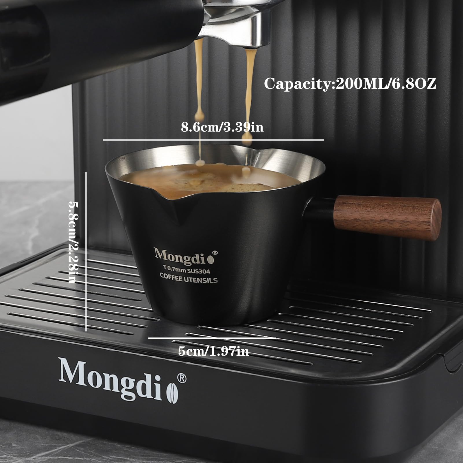 Mongdio espresso shot cup with ergonomic walnut handle.