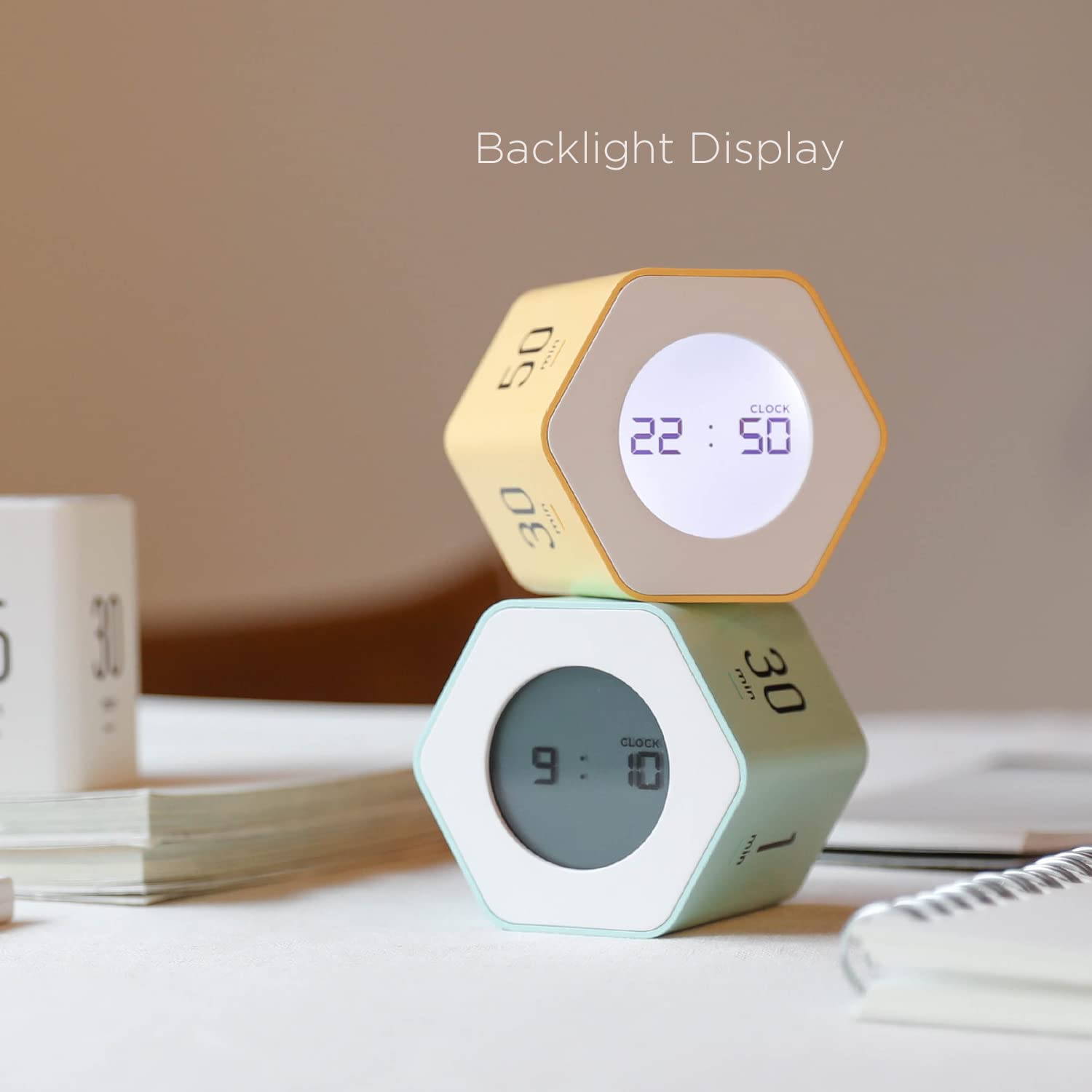 Mooas Pomodoro mode display on yellow model for focused work sessions