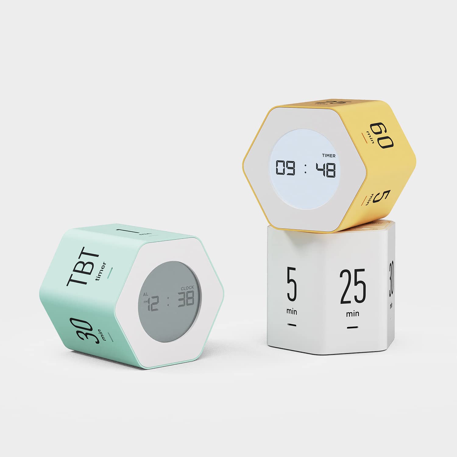 Mooas gym setup demonstrating Tabata-ready mint color cycle