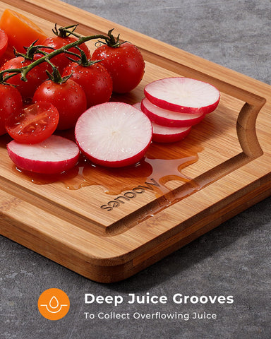 Mooues three-piece set makes a thoughtful kitchen gift for cooking enthusiasts.