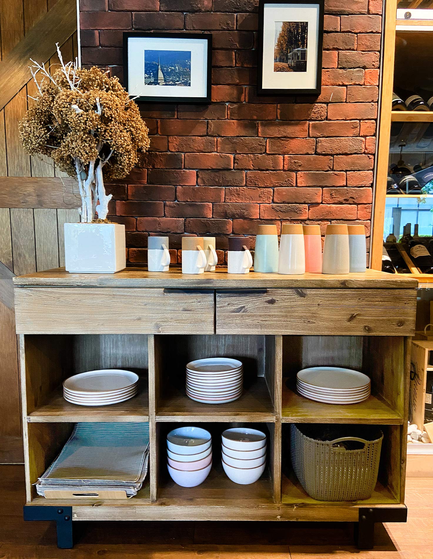 MORA lid with 2x thicker silicone grip for secure handling.