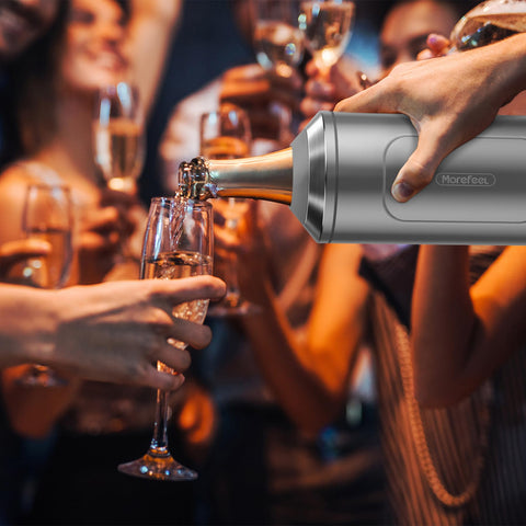MoreFeel secure-grip handle helps you pour confidently