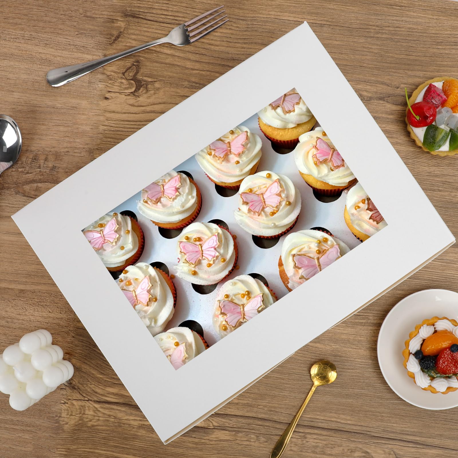 Moretoes cupcake box shows clear window for quick content preview