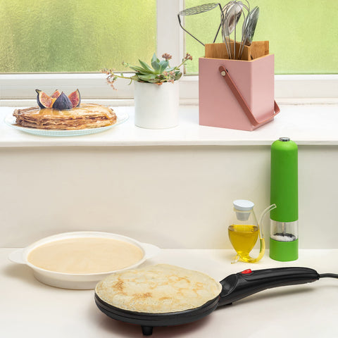 Moss & Stone easy-clean plate simplifies after-meal cleanup.