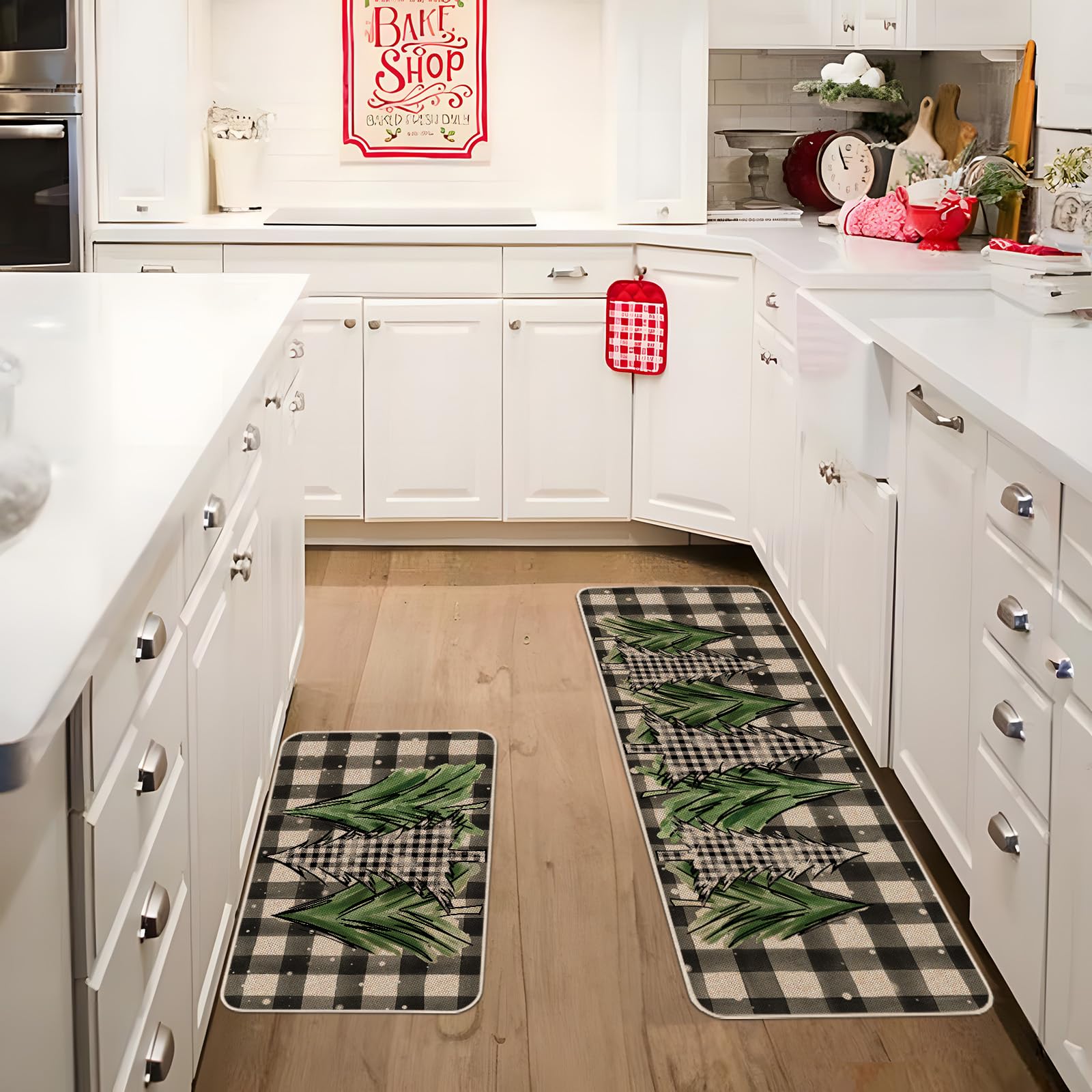 Moutina Anti-slip Rubber Back door mat prevents slipping at entry.