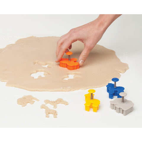 Mrs. Anderson's Baking set inspires kids to decorate cookies