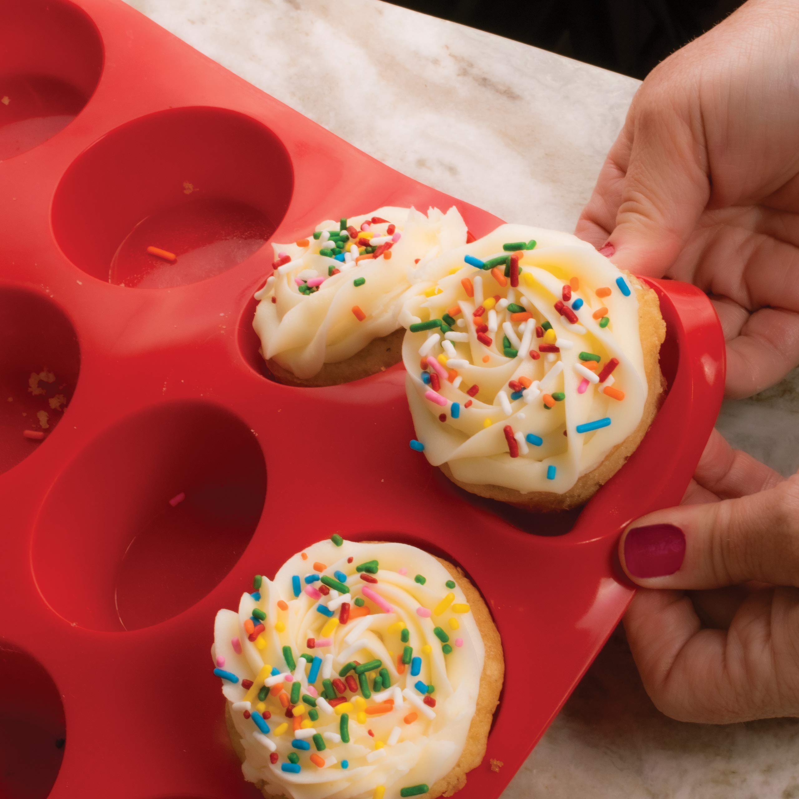 Sturdy stand-alone muffin pan design from Mrs. Anderson's Baking for easy handling.