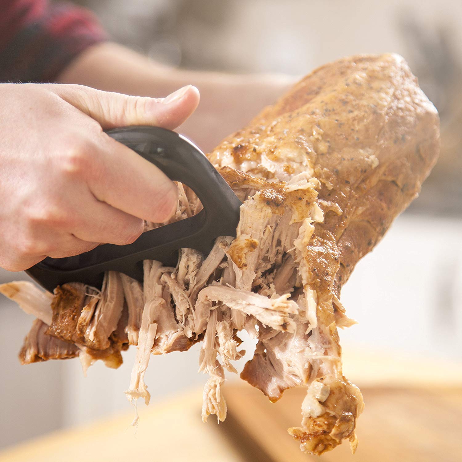 MTNZXZ meat claws shredding power in action for quick pulled meat.