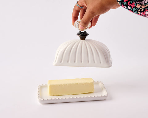 Mud Pie lid measures 4.5 by 6.5 inches ensuring full coverage