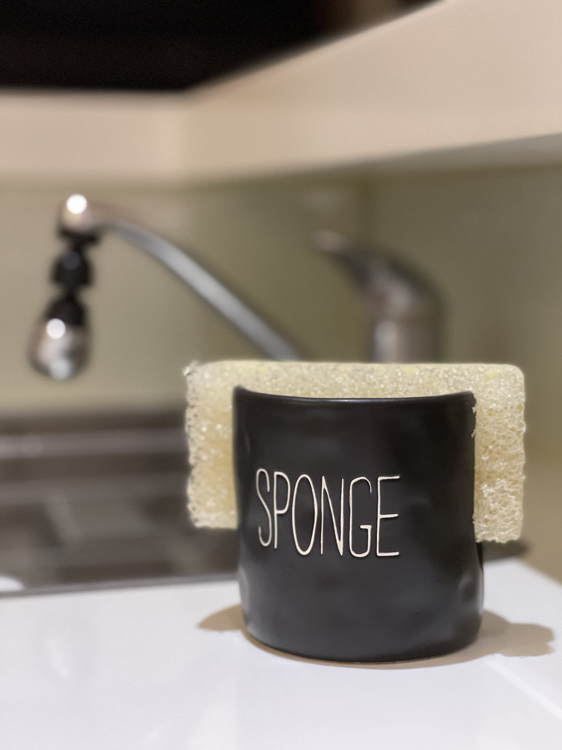 Mud Pie sponge holder with cut-out slit keeps sponges accessible and dry.