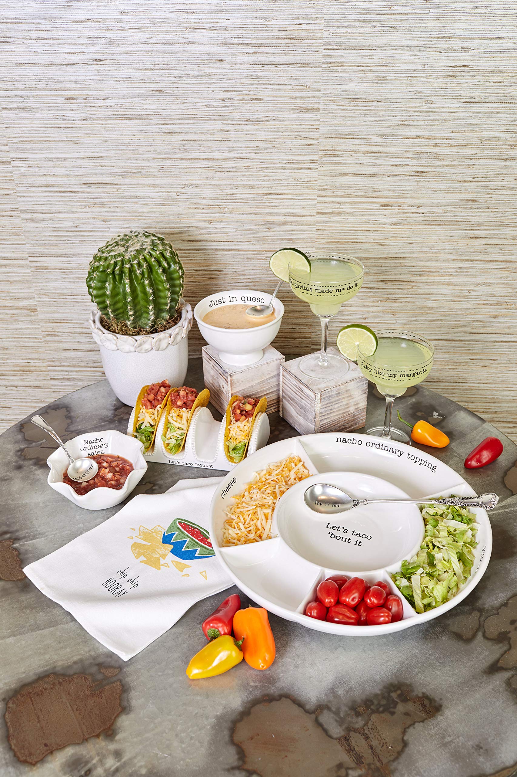 Mud Pie-taco-tuesday-tablescape creates an inviting centerpiece for casual entertaining.