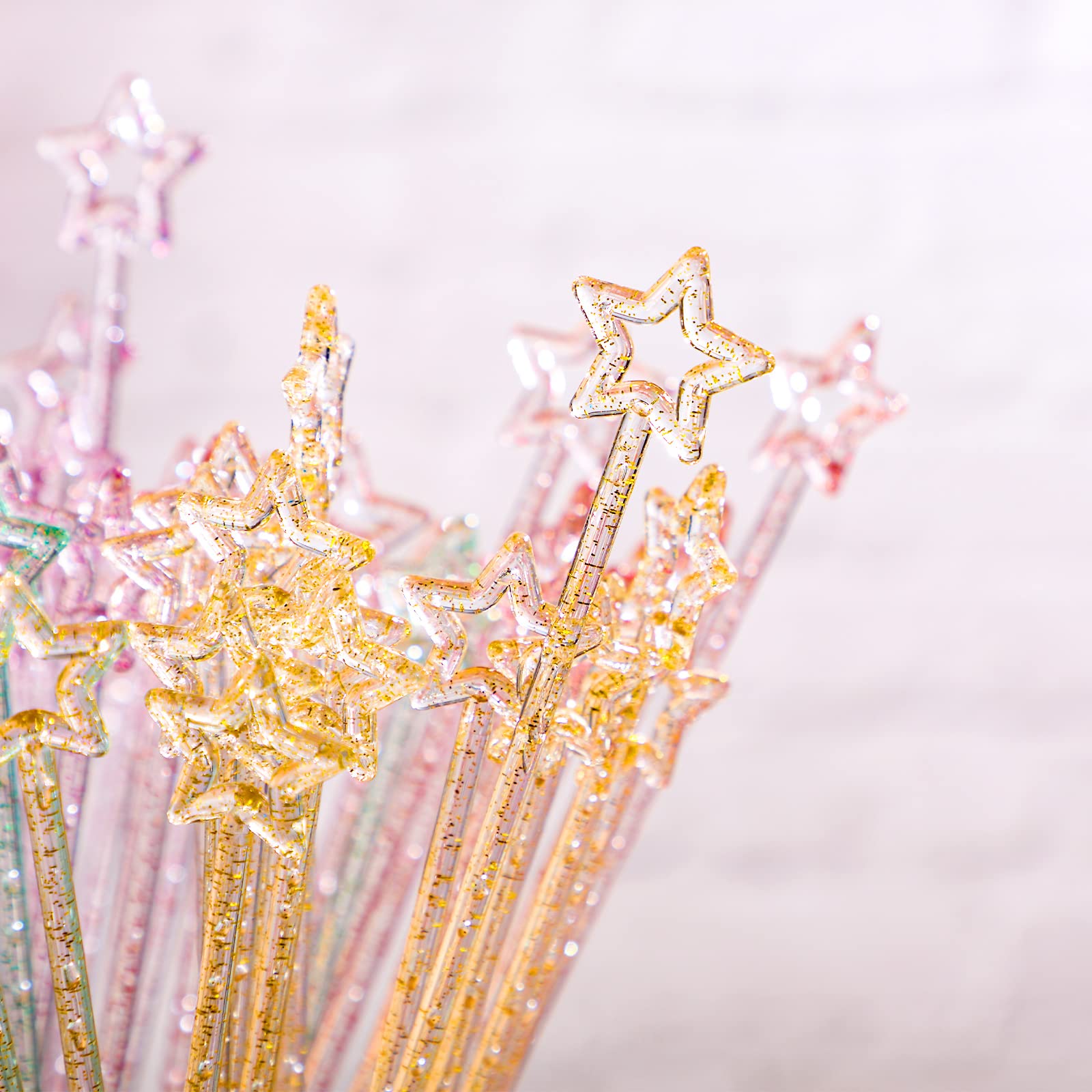 Mudder crystal-clear swizzle sticks streamline serving cocktails and desserts