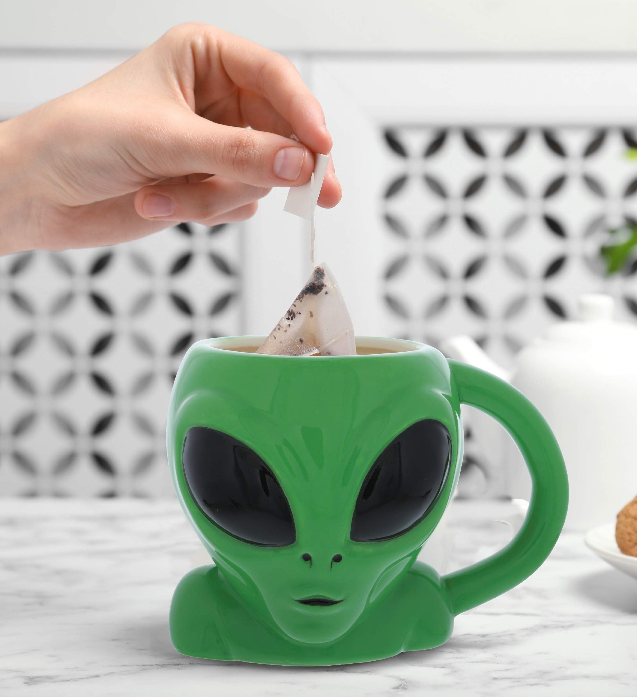 MUGNIV Alien mug designed for daily rituals from morning brew to afternoon cocoa